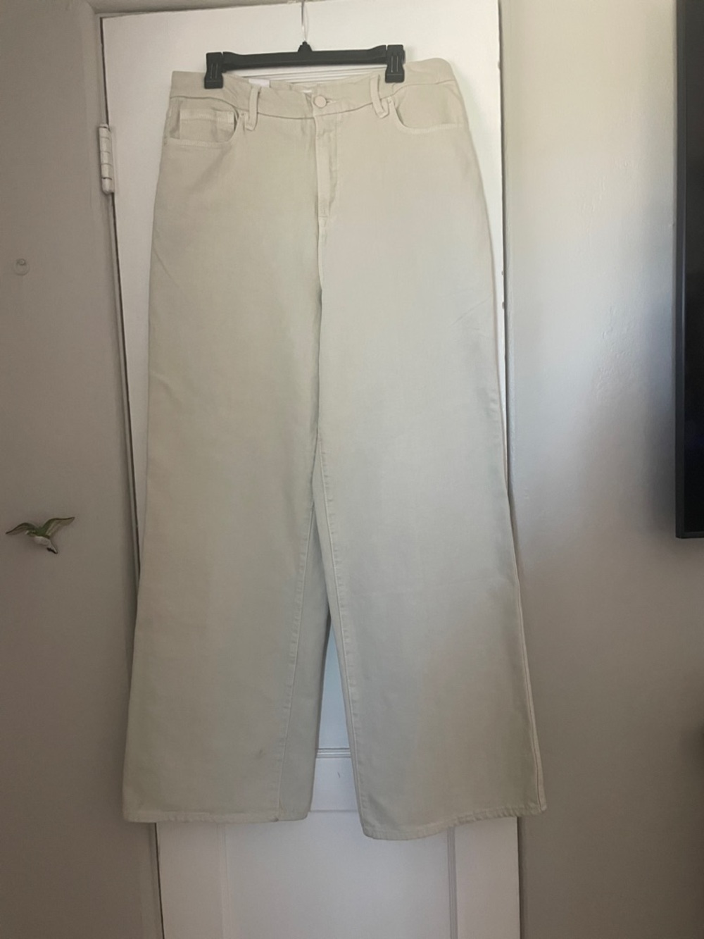 Good American Wide Leg Jeans in Creamy Beige